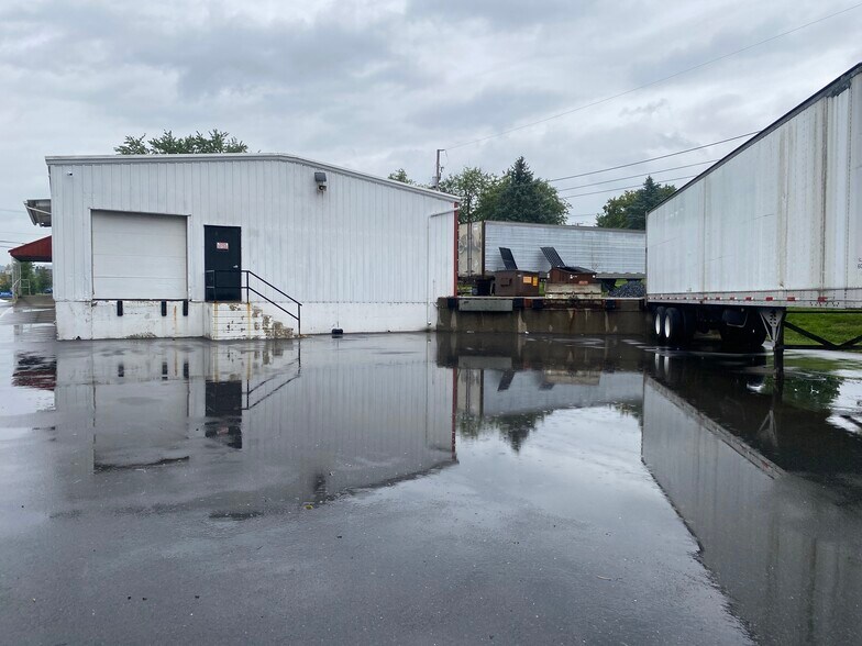 More Photos Of 7642 Beth Bath Pike, Bath Freestanding For Sale