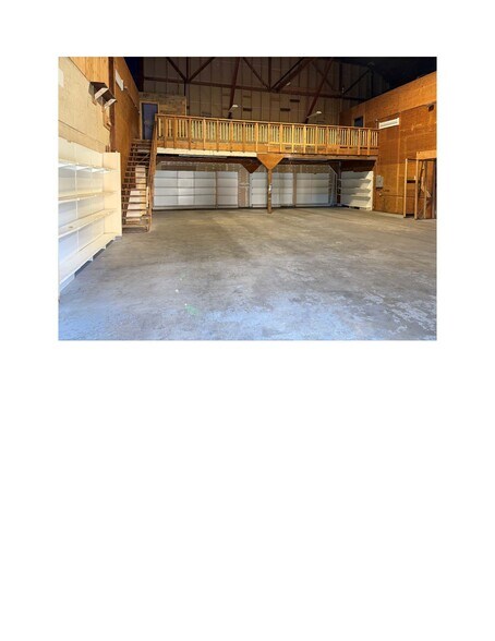 More Photos Of 325 Elder Ave, Sand City Warehouse For Lease