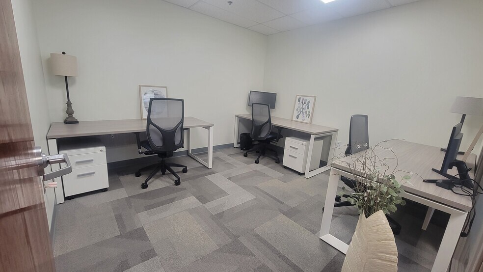 More Photos Of 455 E Eisenhower Pky, Ann Arbor Coworking Space