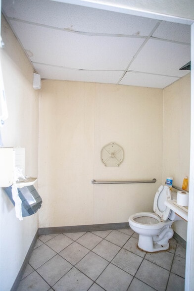 More Photos Of 1125 E Michigan St, Orlando General Retail For Sale