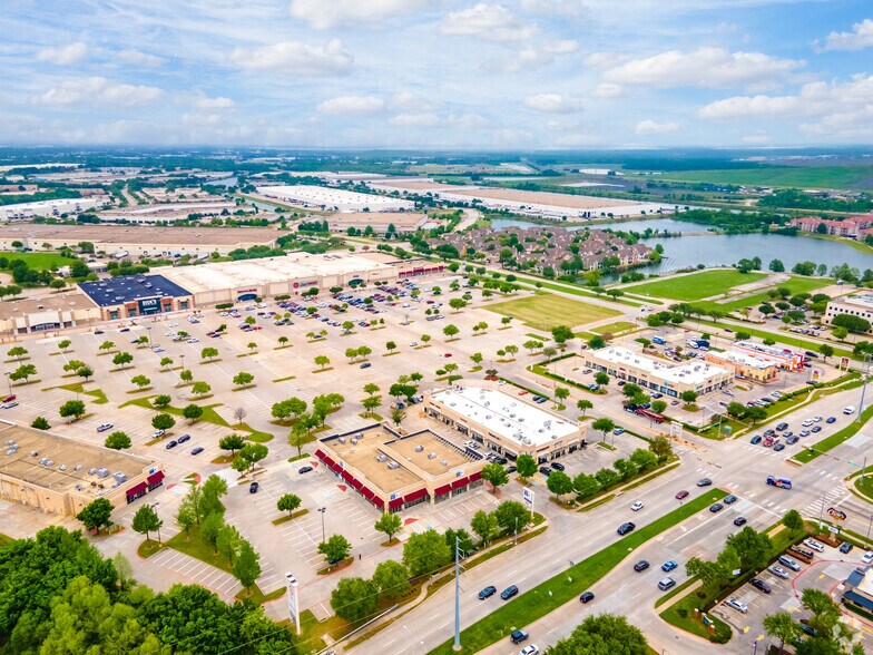 More Photos Of 729 Hebron Pky, Lewisville Unknown For Lease