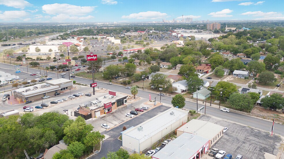More Photos Of 2430 E Southcross Blvd, San Antonio Storefront For Lease