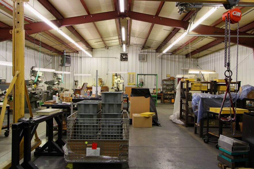 More Photos Of 2401 N Ritter Ave, Indianapolis Warehouse For Lease