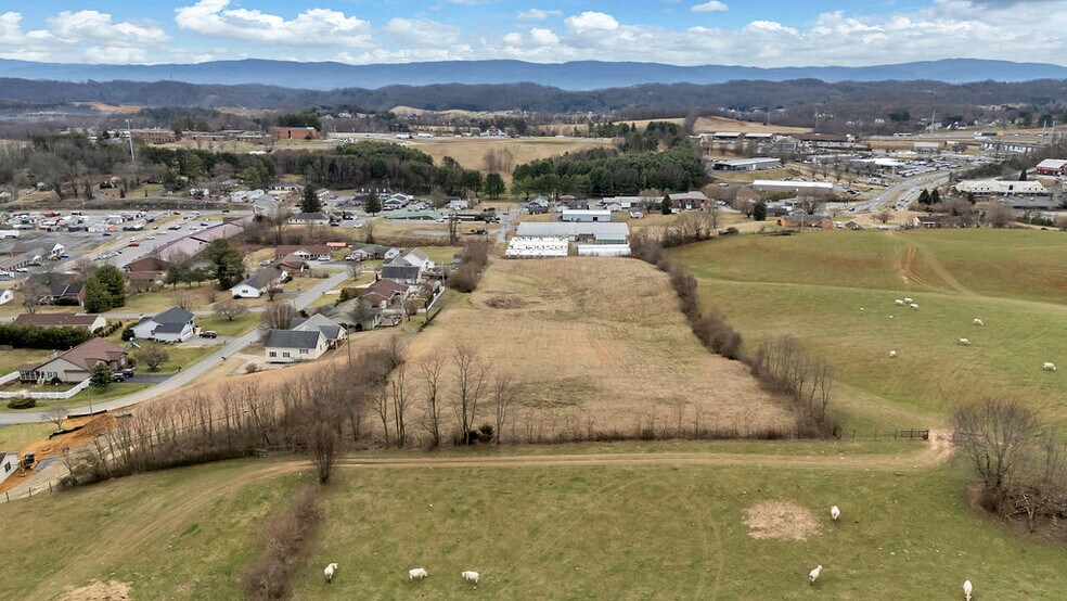 More Photos Of 973 W Main St, Abingdon Specialty For Sale