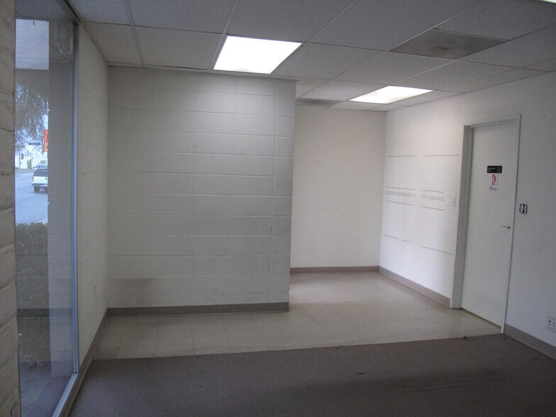 More Photos Of 6728-6732 San Fernando Rd, Glendale Showroom For Lease