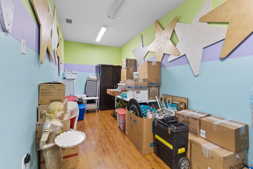 More Photos Of 2560 Leroy Stevens Rd, Mobile Light Manufacturing For Sale