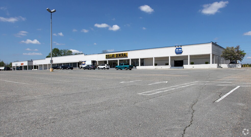 Primary Photo Of 800 Hardee Rd, Kinston Unknown For Lease