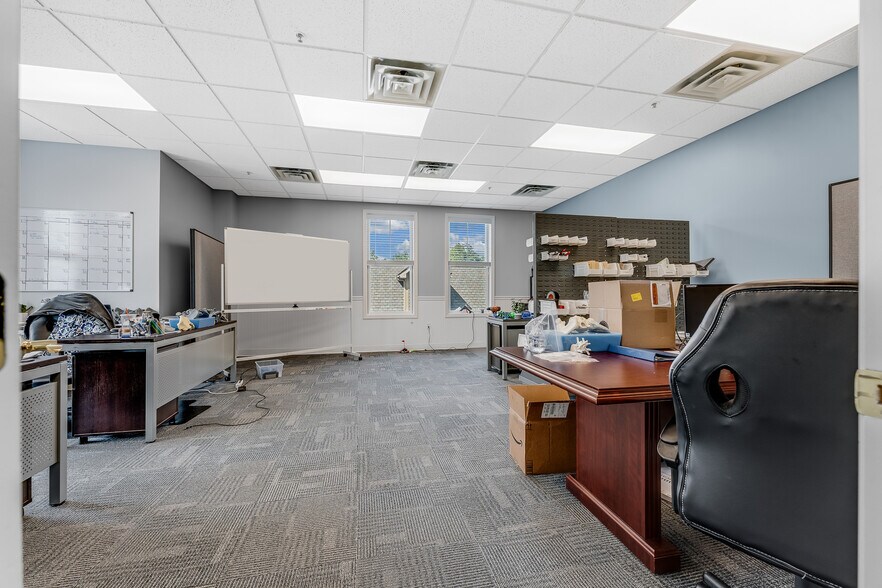 More Photos Of 6-10 Canyon Rd, Morgantown Loft Creative Space For Sale