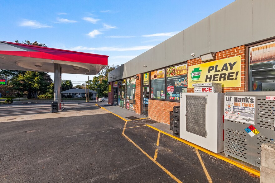 More Photos Of 741 N Cedar Crest Blvd, Allentown Service Station For Sale