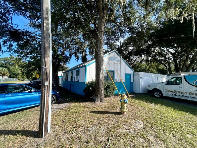 More Photos Of 1534 S 8th St, Fernandina Beach Light Manufacturing For Lease