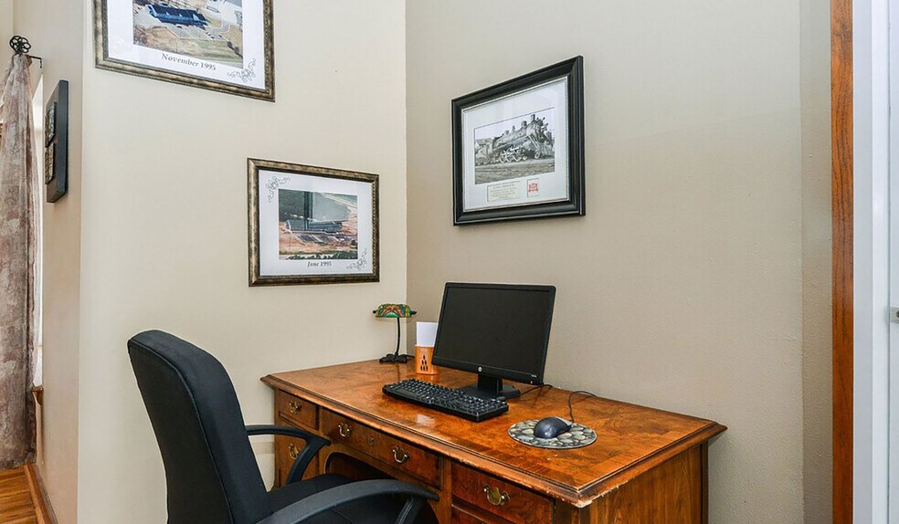 More Photos Of 10 Midway Rd, Eldon Hotel For Sale