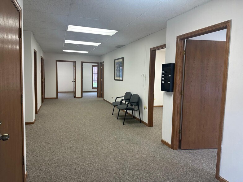 More Photos Of 1440 Maple Ave, Lisle Office Residential For Sale