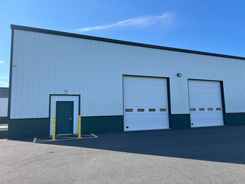 More Photos Of 312 Carroll Dr, New Castle Warehouse For Lease