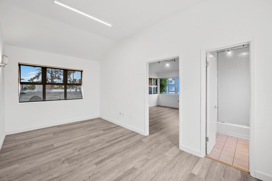 More Photos Of 742 Washington Blvd, Marina Del Rey Loft Creative Space For Sale