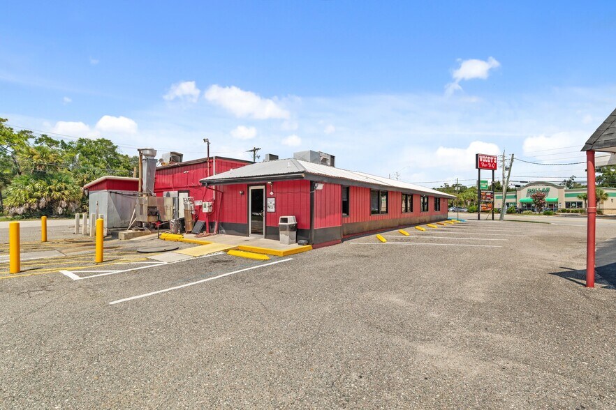 More Photos Of 1638 University Blvd S, Jacksonville Restaurant For Sale