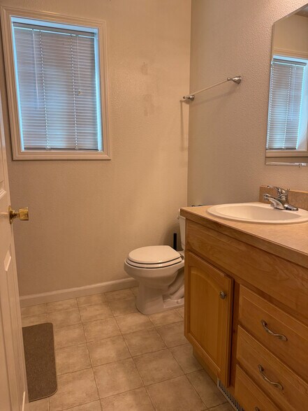 More Photos Of 3010 Elm St, Baker City Apartments For Sale