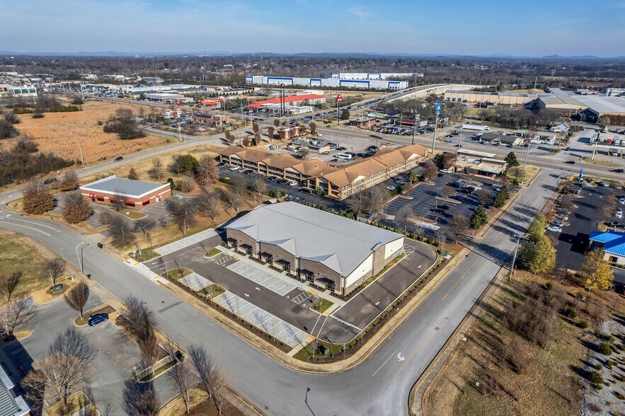 More Photos Of 1925 Business Campus Dr, Murfreesboro Service For Lease
