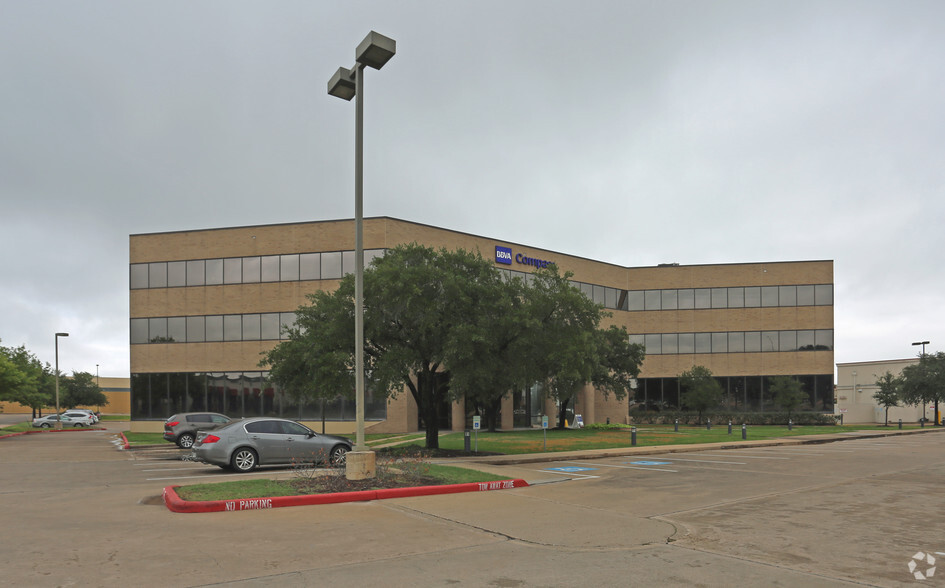 Primary Photo Of 2405 Texas Ave, College Station Office For Lease