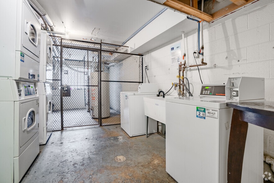 More Photos Of 11385 Greenfield Rd, Detroit Multifamily For Sale