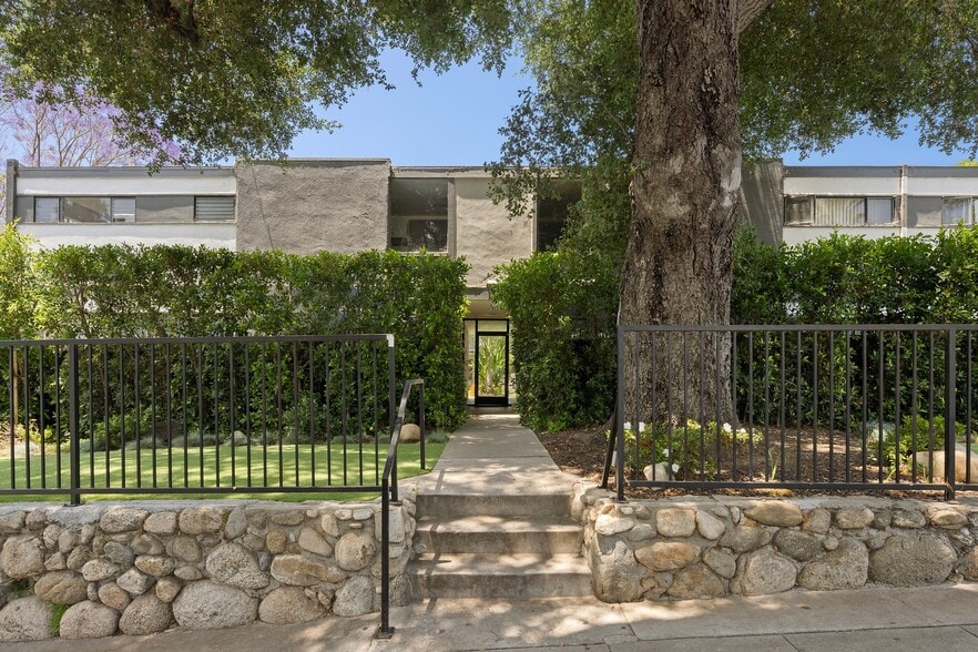 More Photos Of 144 S Avenue 55, Los Angeles Apartments For Sale