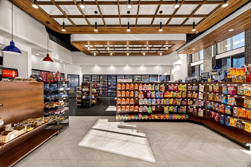 More Photos Of 5652 Ogeechee Rd, Savannah General Retail For Lease