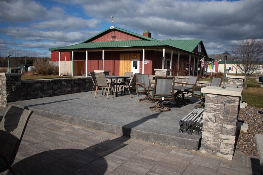 More Photos Of 5781 State Highway 42, Sturgeon Bay Storefront Retail Residential For Sale