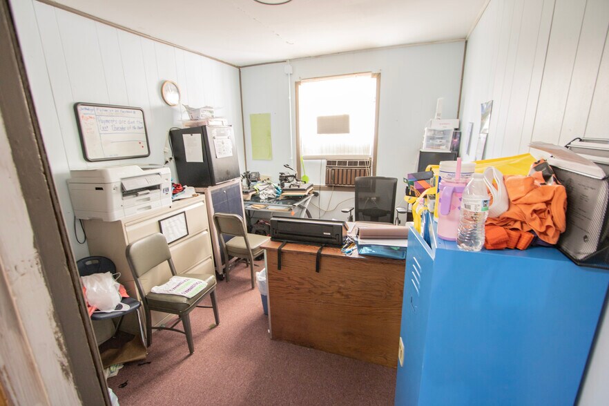 More Photos Of 506 SW 13th Ave, Mineral Wells Specialty For Sale
