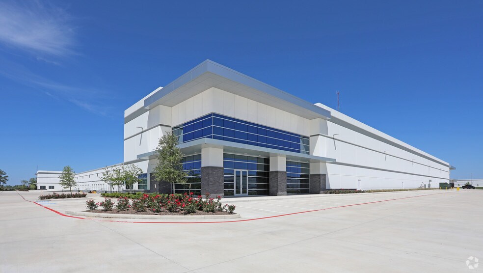 More Photos Of 9200 Derrington Drive, Houston Warehouse For Lease