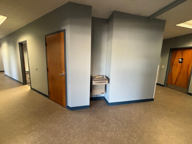 More Photos Of 186 Commerce Dr, LaGrange Industrial For Sale