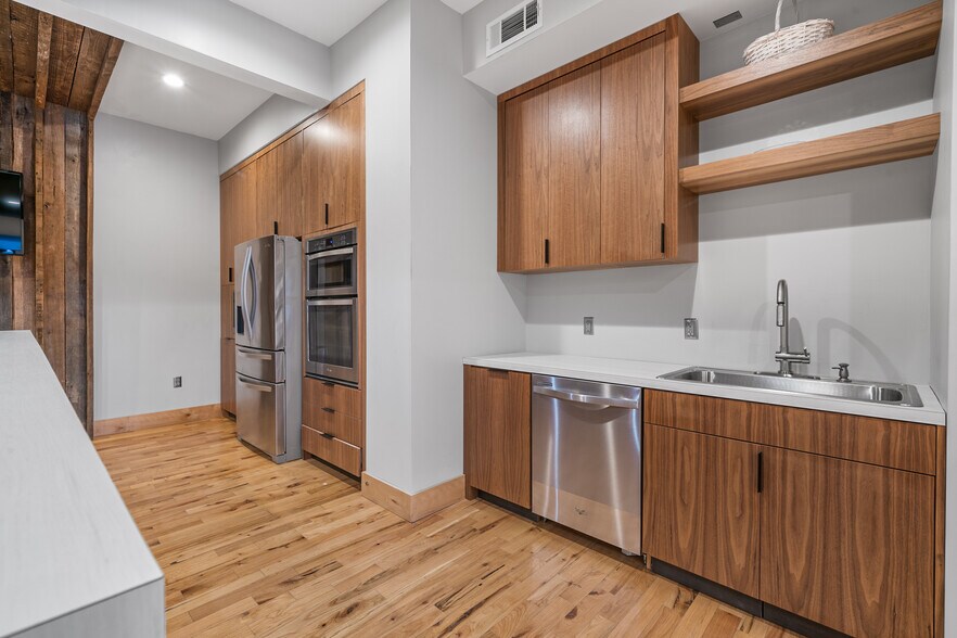 More Photos Of 91 W Hightower Dr, Dawsonville Warehouse For Sale