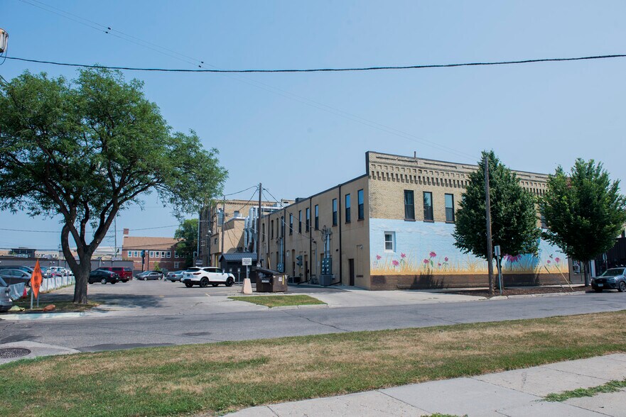 More Photos Of 23 8th St S, Fargo Apartments For Sale