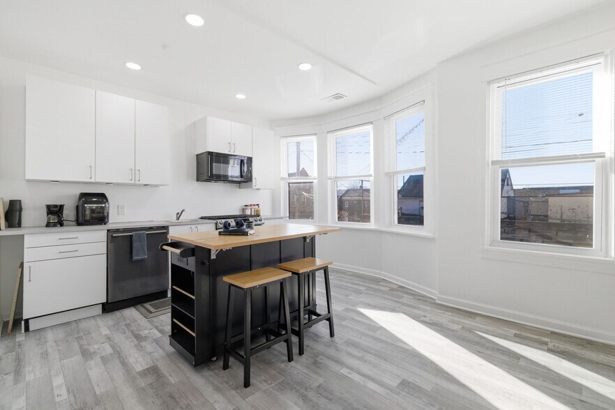 More Photos Of 1219 Merchant St, Ambridge Flex For Sale