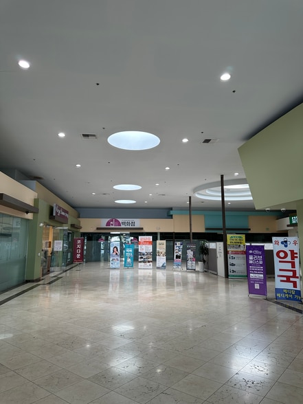 More Photos Of 5450 Beach Blvd, Buena Park Freestanding For Lease