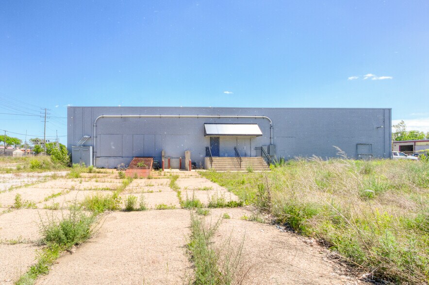 More Photos Of 6400 E Nevada Ave, Detroit Warehouse For Sale