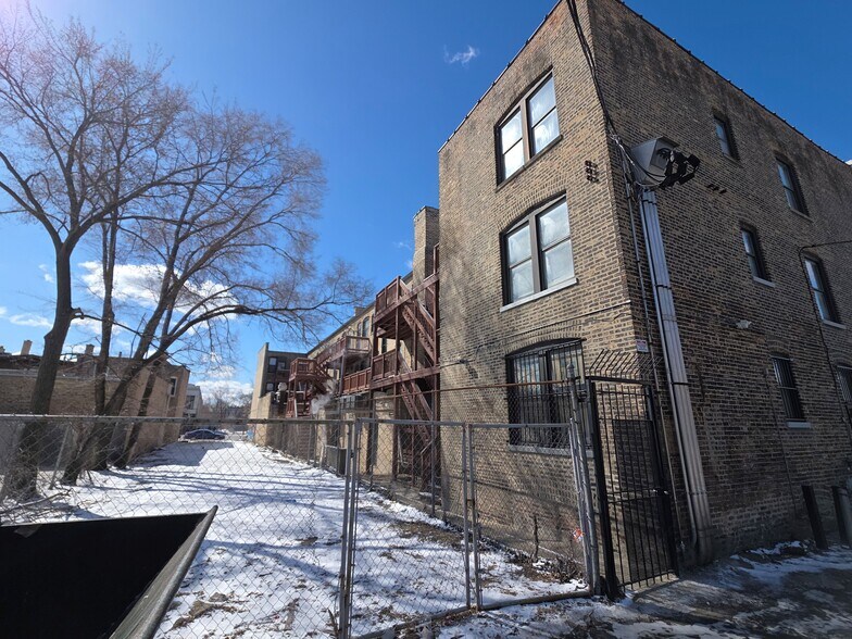 More Photos Of 15 N Keeler Ave, Chicago Apartments For Sale