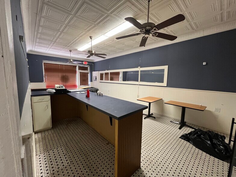 More Photos Of 901-909 Falls Rd, Rocky Mount Restaurant For Sale