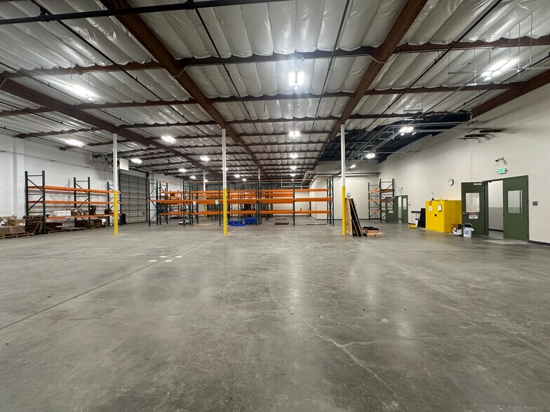More Photos Of 2049 W Steele Ln, Santa Rosa Warehouse For Sale