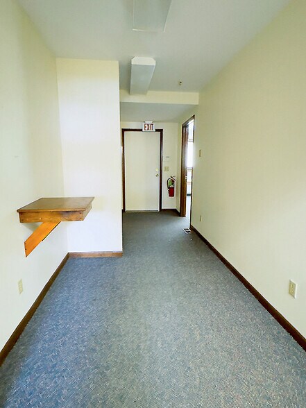 More Photos Of 1515 W Walnut St, Jacksonville Medical For Sale