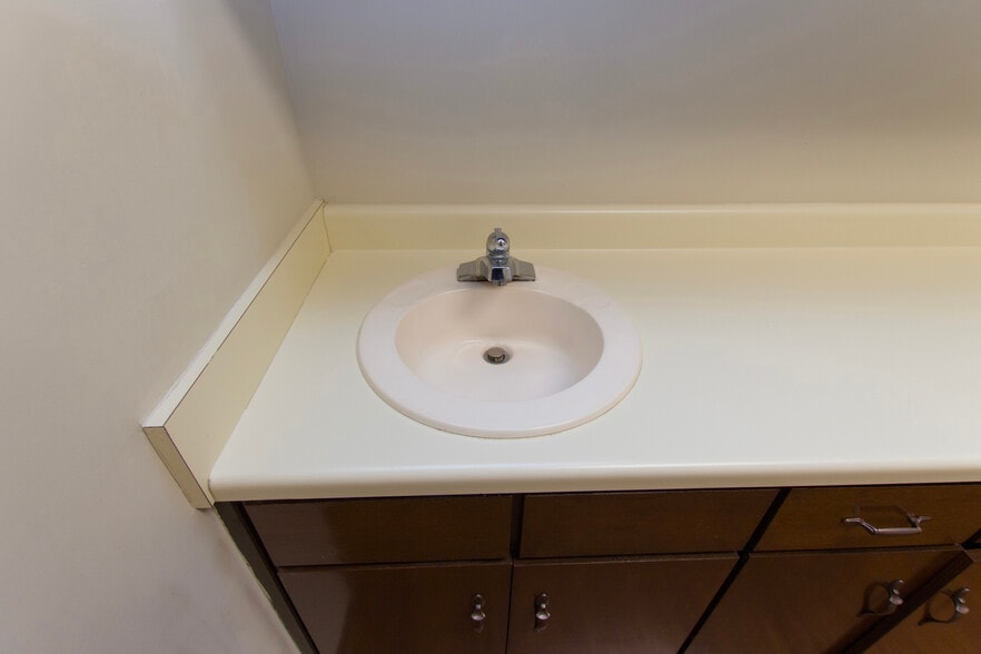 More Photos Of 333 Whitesport Dr, Huntsville Medical For Lease