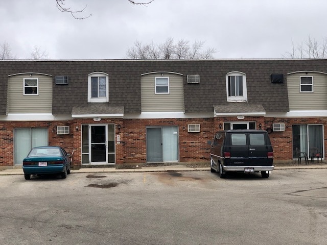 More Photos Of 1320 Imperial Ct, Troy Apartments For Sale