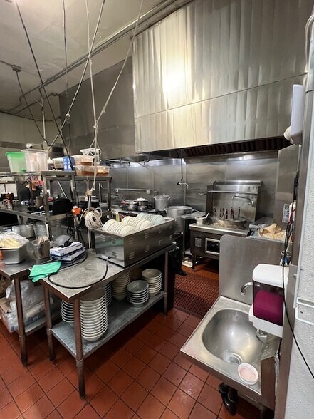 More Photos Of 111 N Rural Dr, Monterey Park Freestanding For Lease