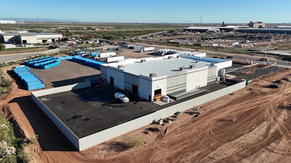 More Photos Of 11244 E Pecos Rd, Mesa Distribution For Lease