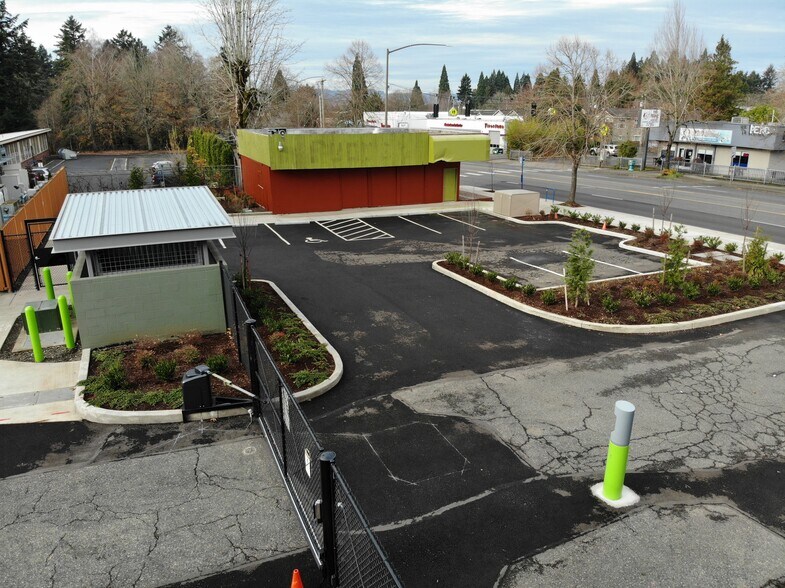 More Photos Of 4716 SE Powell Blvd, Portland Storefront Retail Office For Lease