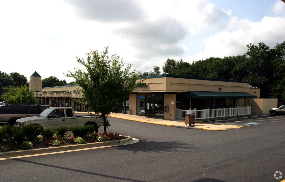 More Photos Of 785 Rockville Pike, Rockville General Retail For Lease