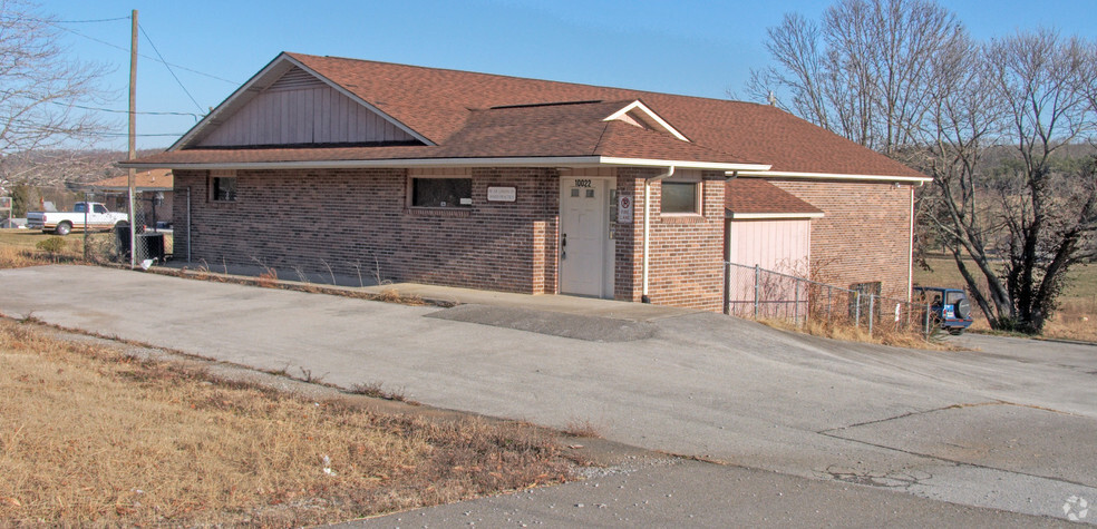 Primary Photo Of 10022 Rutledge Pike, Knoxville Office For Sale