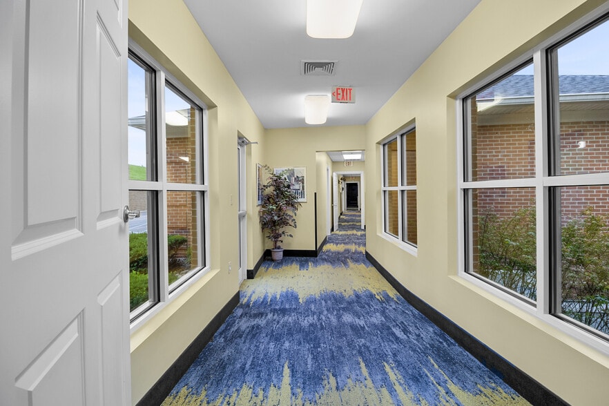 More Photos Of 803 Meyers Baker Rd, London Healthcare For Sale