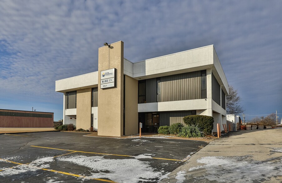 More Photos Of 1331 N Stewart Ave, Springfield Medical For Lease
