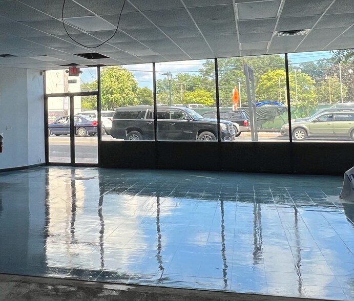 More Photos Of 2250 Grand Ave, Baldwin Office For Lease
