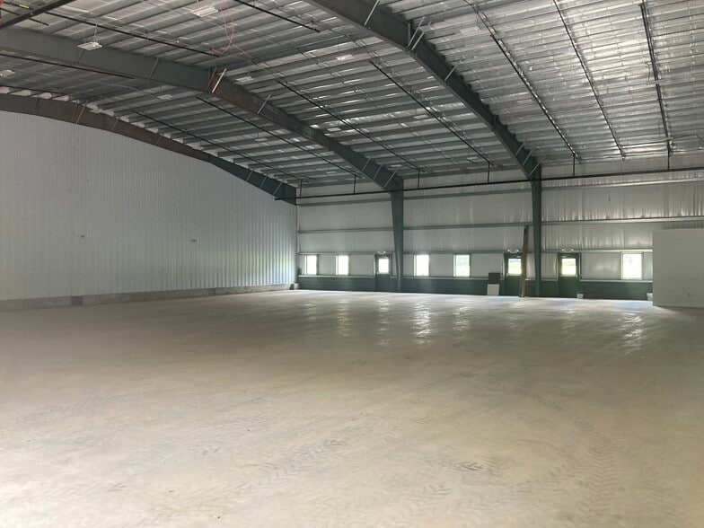 More Photos Of 44 Industrial Drive, New Britain Distribution For Lease