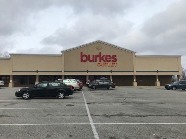 More Photos Of 300-370 Kroger Ctr, Morehead Unknown For Lease